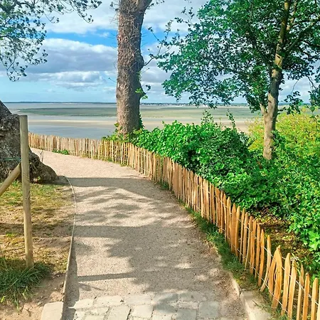 Jolie Maison Proche 度假居 *